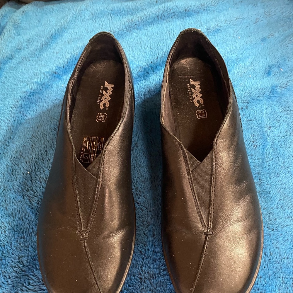 Made in Italy Black Leather shoe size 39 ***SALE SALE SALE ***